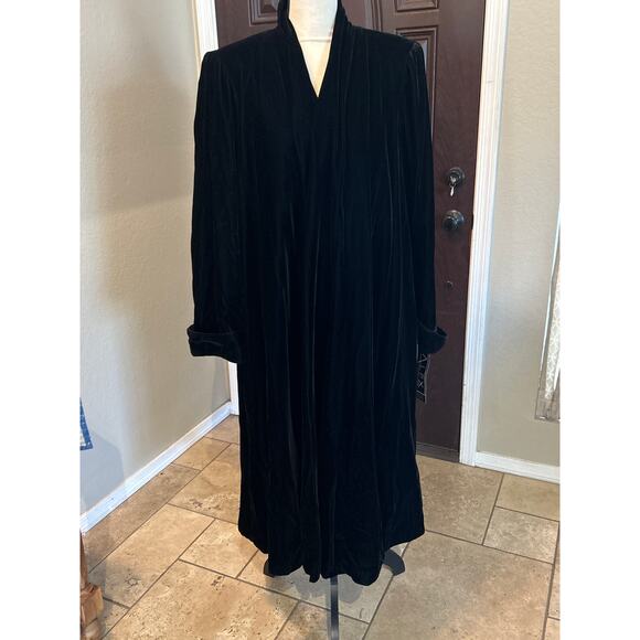 NWT Alex Evenings Ladies Black Velvet Full Length Velvet Coat